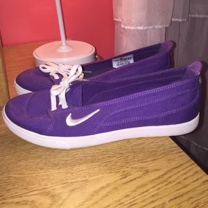 Nike slip on shoes