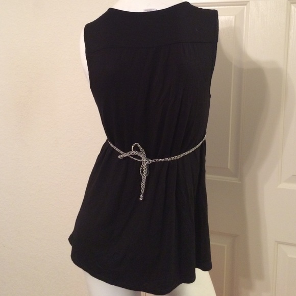 WHITE HOUSE BLACK MARKET - Picture 4 of 4