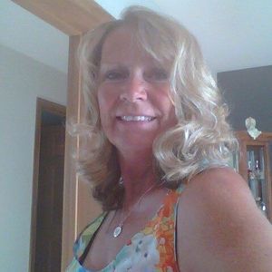 Meet your Posher, Lois