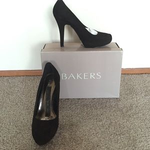 Black suede Pumps