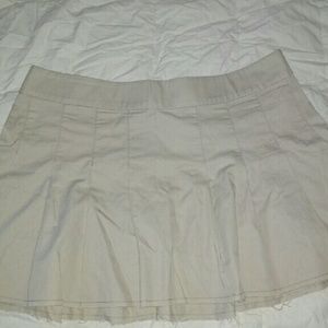 American Eagle Khaki pleated Skirt