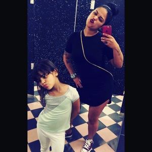 Meet your Posher, Evette