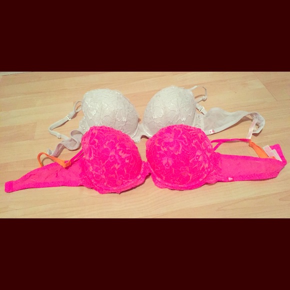 VS Pink "Date" Pushup Bra