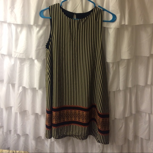 Cute boutique dress by Audrey 3+1