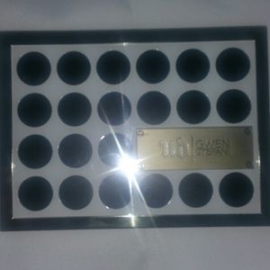 UD Gewn Stefani eyeshadow palette