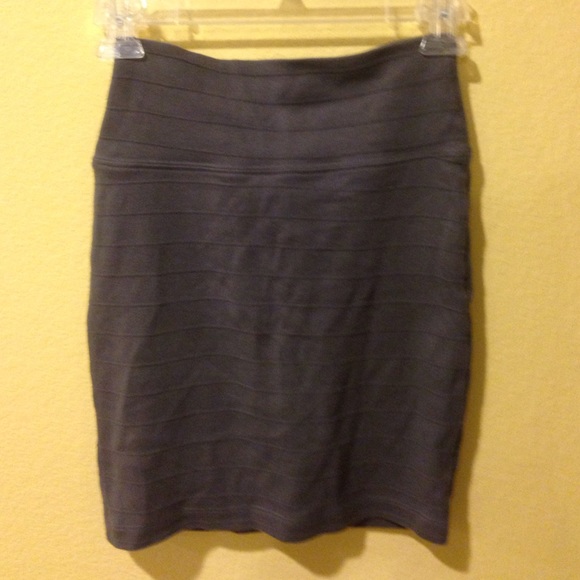 Gray pencil skirt