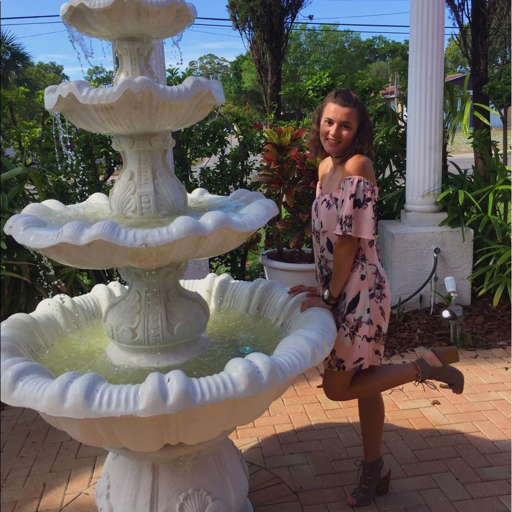 Meet your Posher, Lauren