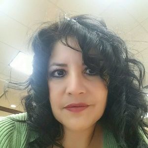 Meet your Posher, Yvette