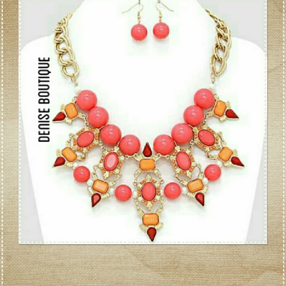 Jewelry - SALE Statement Necklace Set