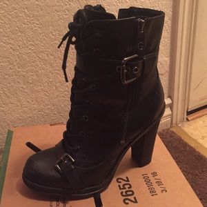 Guess boots. Buckles and laces. Super Cute.