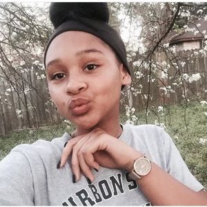 Meet your Posher, Samone