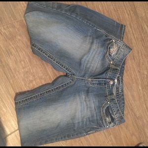 Worn only a hand few of times!