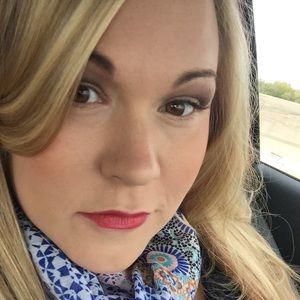 Meet your Posher, Casie