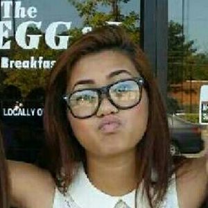 Meet your Posher, Lizzie