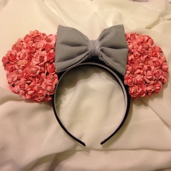 Pink paper rose minnie ears