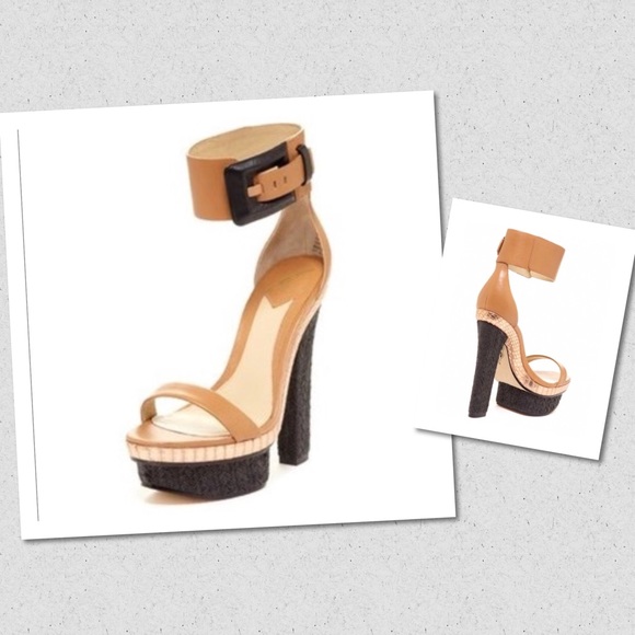 B Brian Atwood Braganca Platform Sandal