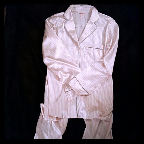 Victoria's Secret silk pajama/VS iconic pattern