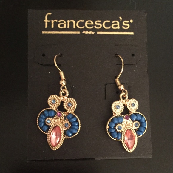 🆕 NWT Francesca Cute Earrings!