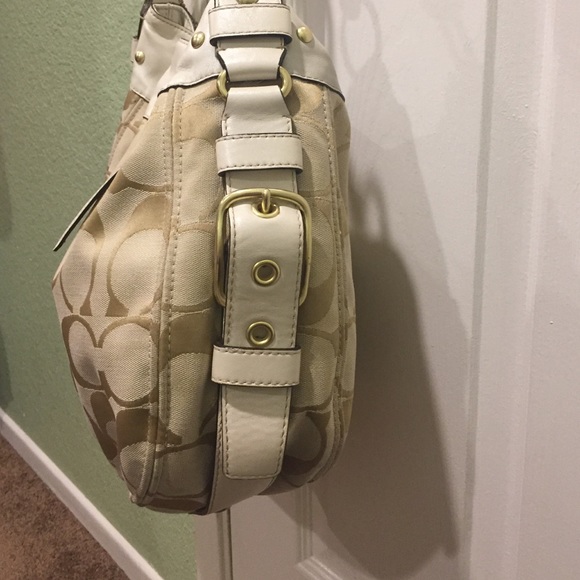 PRICE REDUCED! Coach Purse Cream/Tan - Picture 2 of 4