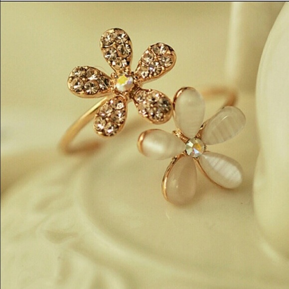 Crystal opal double sided flower ring