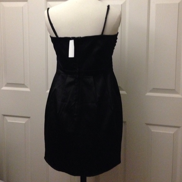 Little black dress - Picture 3 of 4