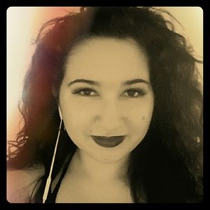 Meet your Posher, Michaela