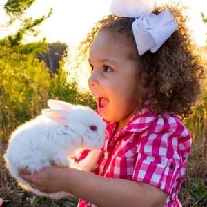 Meet your Posher, Leslie