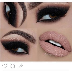 Meet your Posher, Claudia