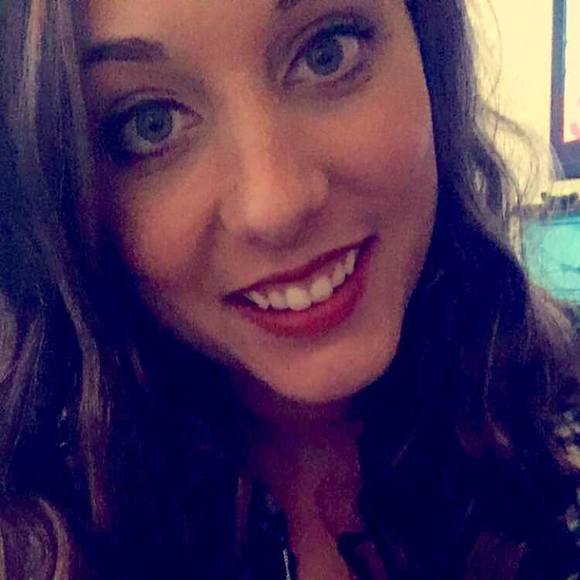 Meet your Posher, Madison - Picture 1 of 1