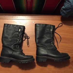 Black leather Sorels