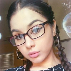 Meet your Posher, Monica