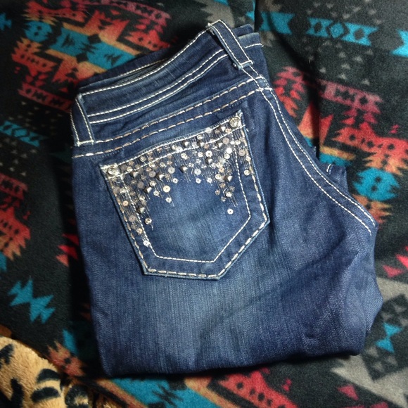 MissMe Jeans. Boot Cut. Size 27. Inseam 34"