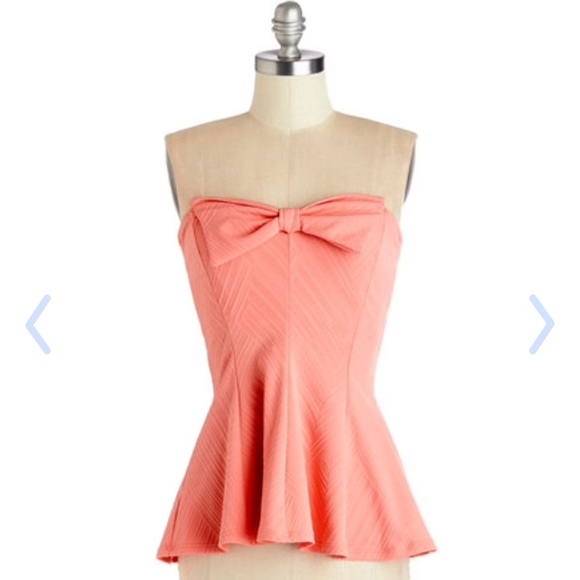ModCloth Tops - ⚡️1 hr sale! Modcloth Strapless Flared Top
