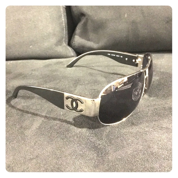 Chanel C-Brow Bar Sunglasses silver blk authentic