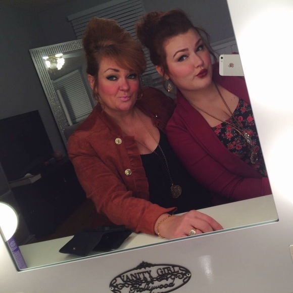 Meet your Posh Ambassador! - Picture 7 of 10