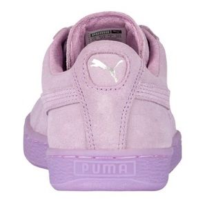 lilac pumas