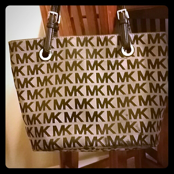 Michael kors tote