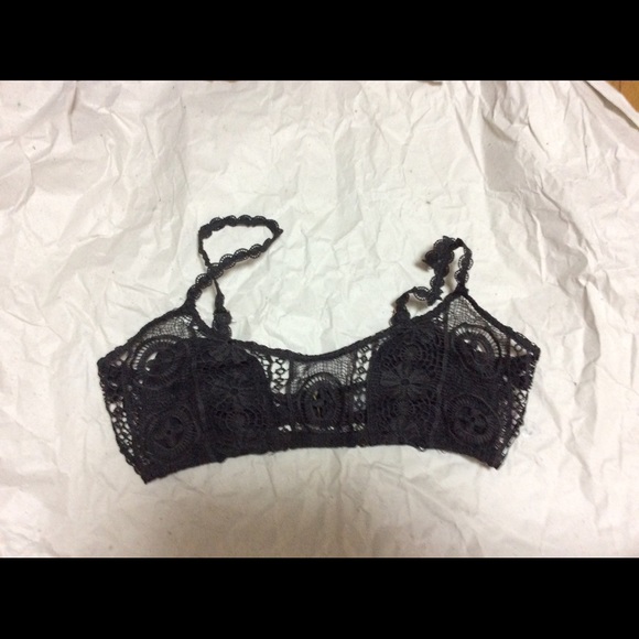 Crochet bikini top selling 🅿️ or depop