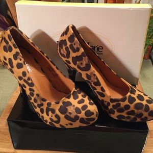 Leopard Pumps - brand new! 4" Heel