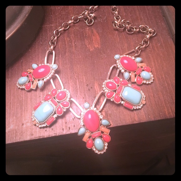 Ann Taylor Jewelry - Ann Taylor necklace