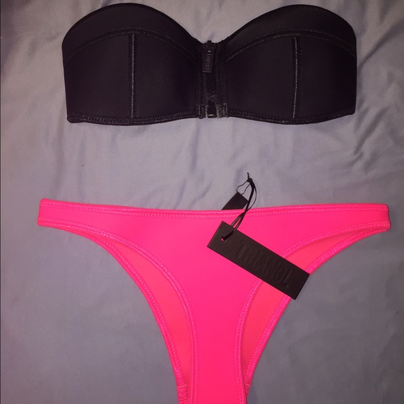 Paris Playground Ruby Traingl