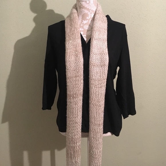 Wool scarf