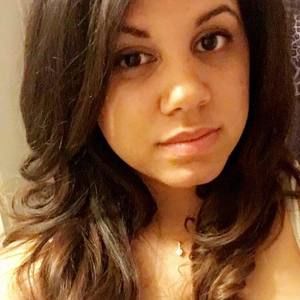 Meet your Posher, Tia