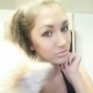 Meet your Posher, Niki