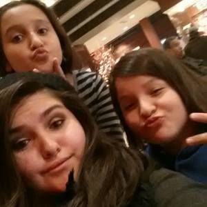 Meet your Posher, Alexzandra