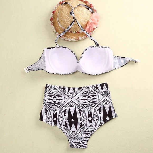 🎉H P 9/5, 5/3🎉 High Waist Geometric Bikini Set - Picture 3 of 3