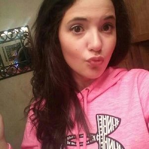 Meet your Posher, Ana