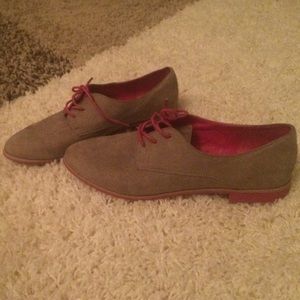 Mossimo Tan Suede Loafer with pink accent