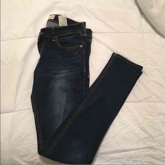 BRAND NEW w/out tag Hollister Denim Jeans