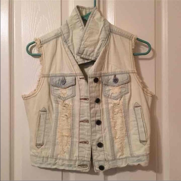 Material Girl Denim Jean Vest. NWOT